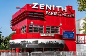 Duran Duran Returns to Paris — One Night Only After tearing through Europe this summer, the legends land back on the continent for a one-off show at Paris’ iconic Zénith de La Villette on Tuesday, October 21, 2025. Missing the vibes? Good news — Duran Duran’s original lineup is back in action. Simon Le Bon, Nick Rhodes, John Taylor, and Roger Taylor are hitting the stage to deliver the hits you can’t unhear: The Reflex, Ordinary World, A View to a Kill. Ticket alert: Pre-sale drops with Live Nation at 10am on July 10. General sale hits July 11, same time. Don’t sleep on it. The venue: Zénith de Paris isn’t just any concert hall — since ’84, it’s been Paris’ go-to spot for epic shows, packing over 6,800 fans with a futuristic design that still turns heads. Located in the heart of La Villette, it’s easy to get there by metro (Line 5, Porte de Pantin), bus (75, 151), or tram (T3b). This isn’t just a concert. Duran Duran Returns to Paris — One Night Only It’s a Duran Duran moment you won’t want to miss.